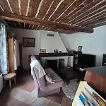 Apartment Loue Maison De Village A Hyeres/ Les Borrels
