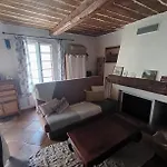 Apartment Loue Maison De Village A Hyeres/ Les Borrels *