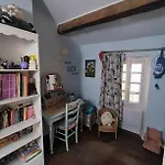 Apartament Loue Maison De Village A Hyeres/ Les Borrels *