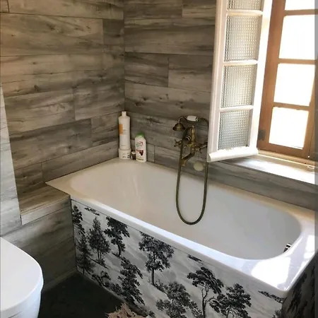 Appartamento Loue Maison De Village A Hyeres/ Les Borrels