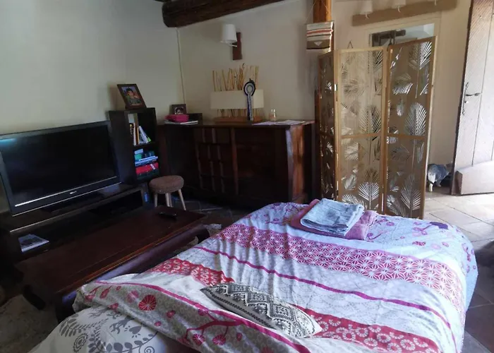 Διαμέρισμα Loue Maison De Village A Hyeres/ Les Borrels Ιέρ