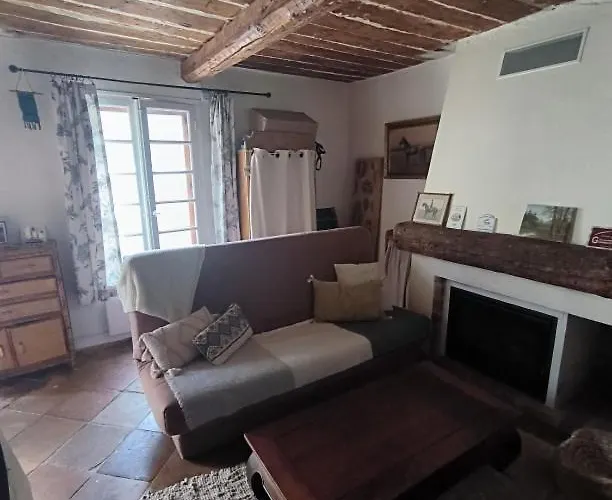 Διαμέρισμα Loue Maison De Village A Hyeres/ Les Borrels *